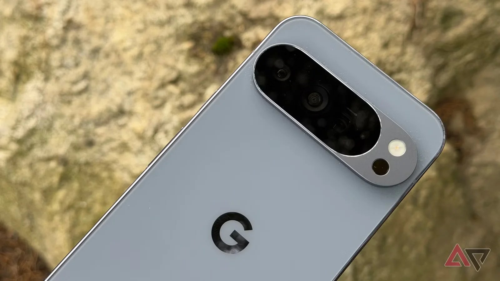 صورة مميزة: فتح مستخدمو YouTube Premium للتو صفقة سرية لـ Pixel 10