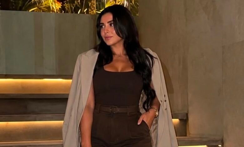 الإعلامية مريم سبليني تواصل ترسيخ حضورها الإعلامي والرقمي بثقة وتألق