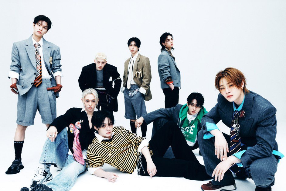 Stray Kids يواصلون كتابة التاريخ ويتصدرون Billboard 200 للمرة التاسعة - صورة مميزة صورة مميزة: Stray Kids يواصلون كتابة التاريخ ويتصدرون Billboard 200 للمرة التاسعة