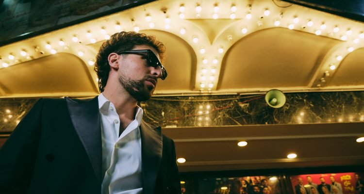 سانت ليفانت يطرح «أفندي».. ألبوم جديد يحتفي بالهوية - صورة مميزة صورة مميزة: سانت ليفانت يطرح «أفندي».. ألبوم جديد يحتفي بالهوية