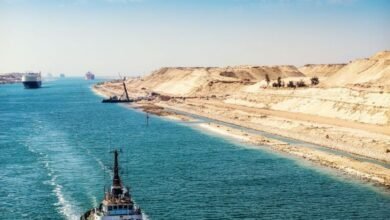 طهران ومسقط تتفقان على إطار مرحلي لإدارة الملاحة في هرمز