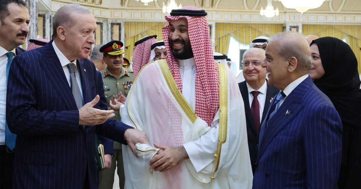 إسلام آباد: لا خطط حالية لتوسيع تحالف مكة مع اتساع هجمات الحوثيين