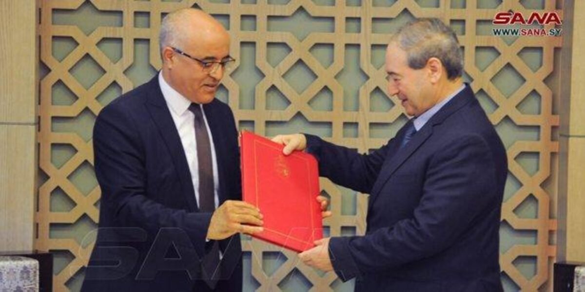المقداد يتسلم أوراق اعتماد السفير التونسي لدى سوريا - صورة مميزة صورة مميزة: المقداد يتسلم أوراق اعتماد السفير التونسي لدى سوريا