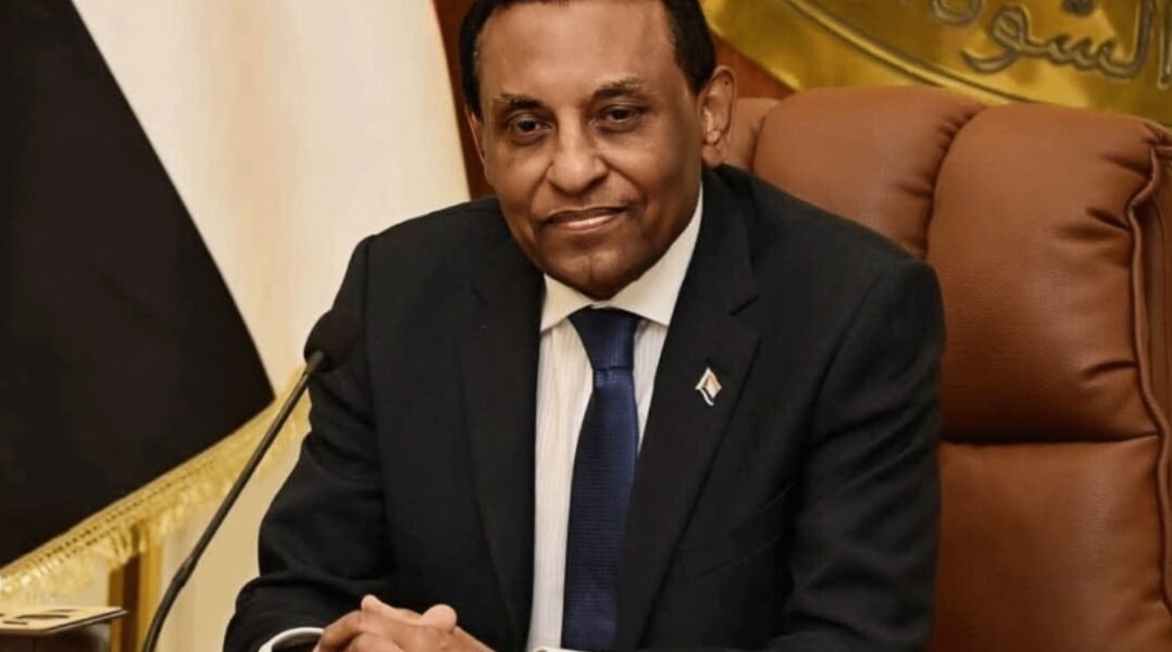 صورة مميزة: رئيس الوزراء السوداني يعين 5 وزراء جدد
